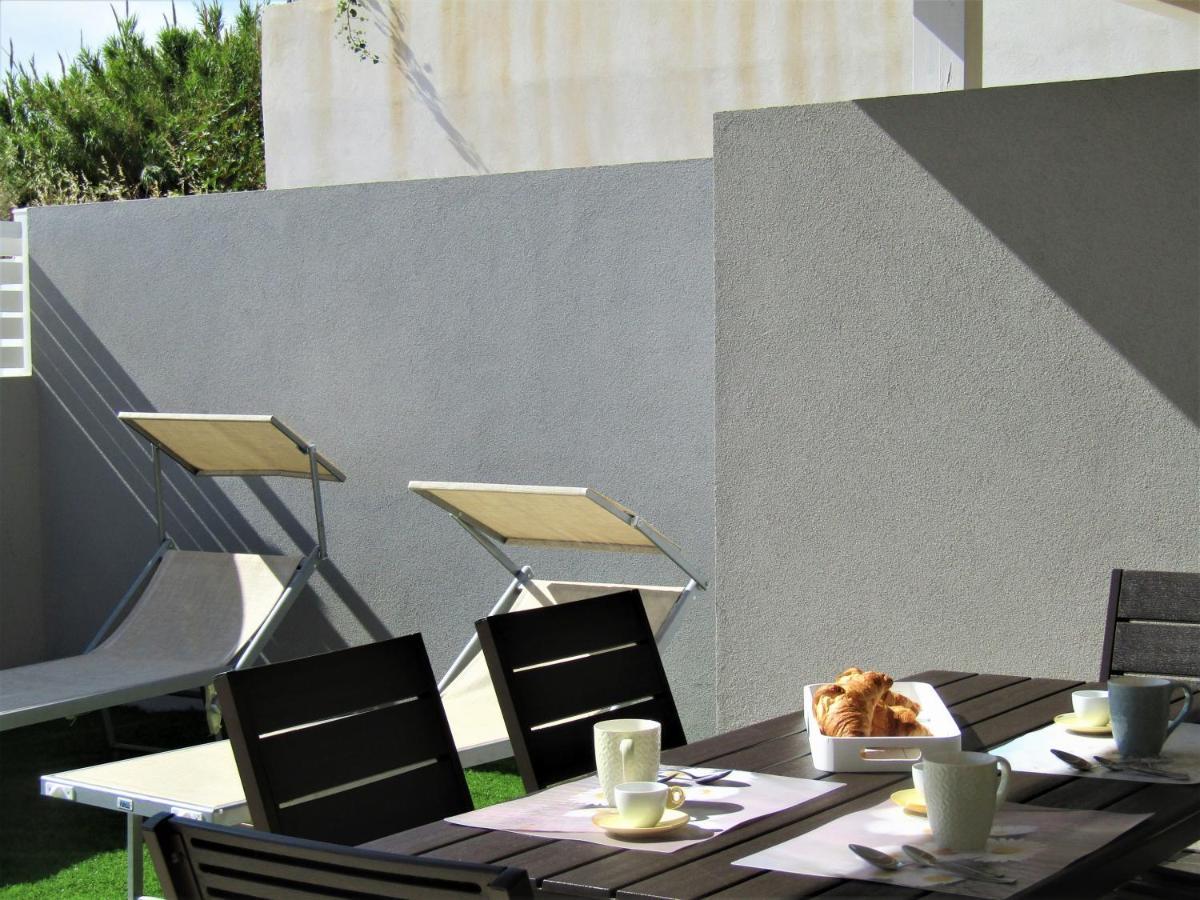 Casa Malaga Apartment มารีนาดีรากูซา ภายนอก รูปภาพ