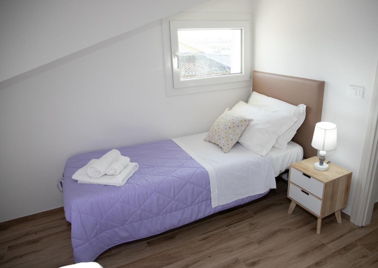 Casa Malaga Apartment มารีนาดีรากูซา ภายนอก รูปภาพ