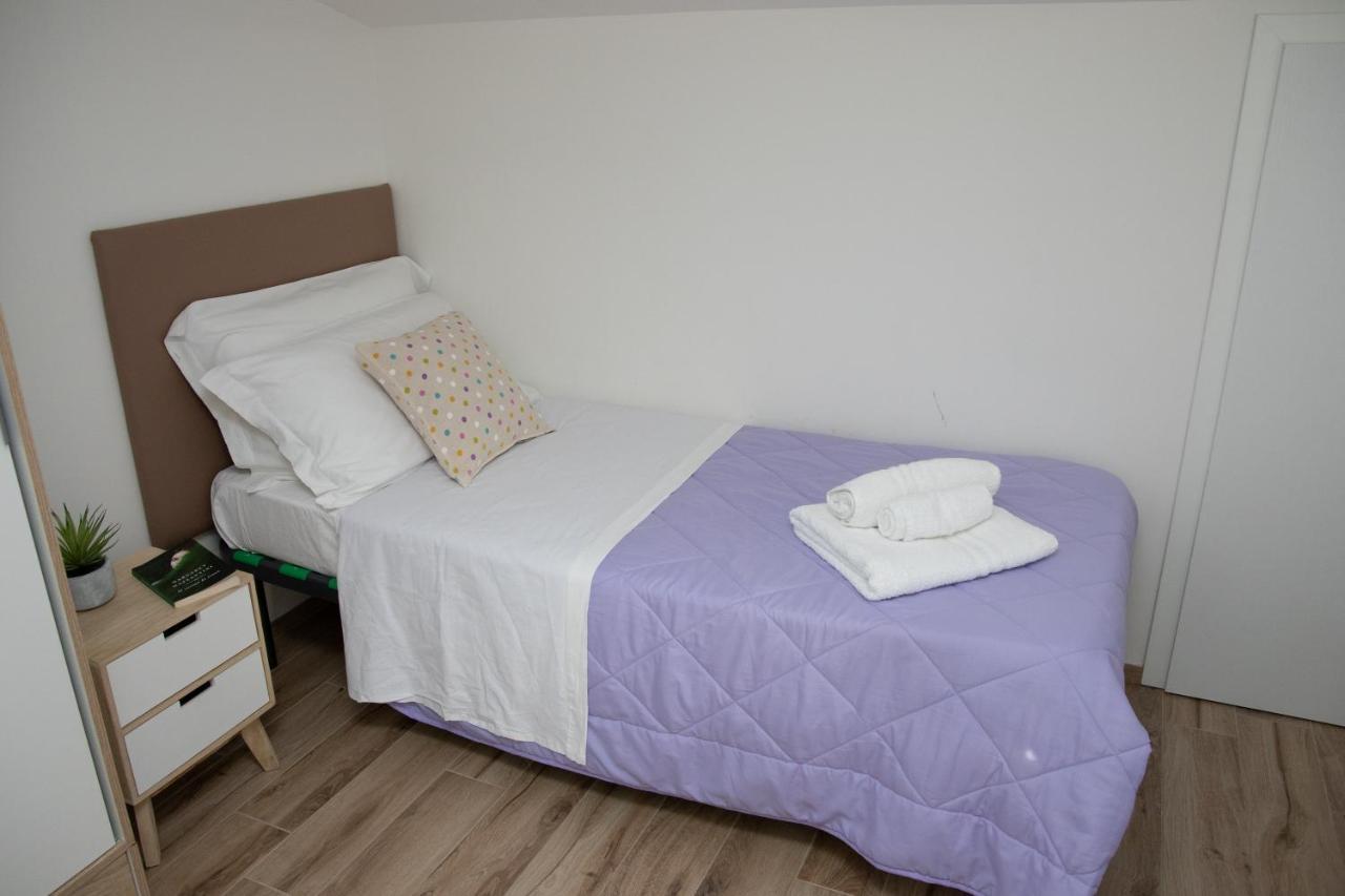 Casa Malaga Apartment มารีนาดีรากูซา ภายนอก รูปภาพ