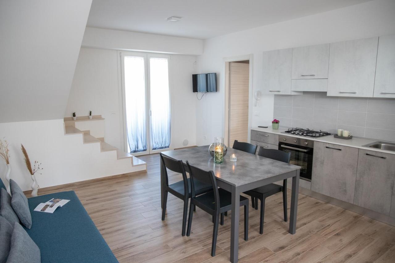 Casa Malaga Apartment มารีนาดีรากูซา ภายนอก รูปภาพ