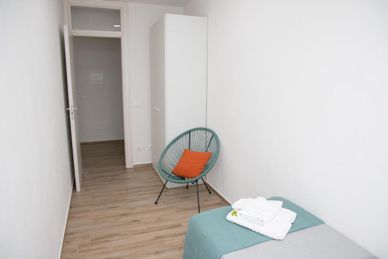 Casa Malaga Apartment มารีนาดีรากูซา ภายนอก รูปภาพ
